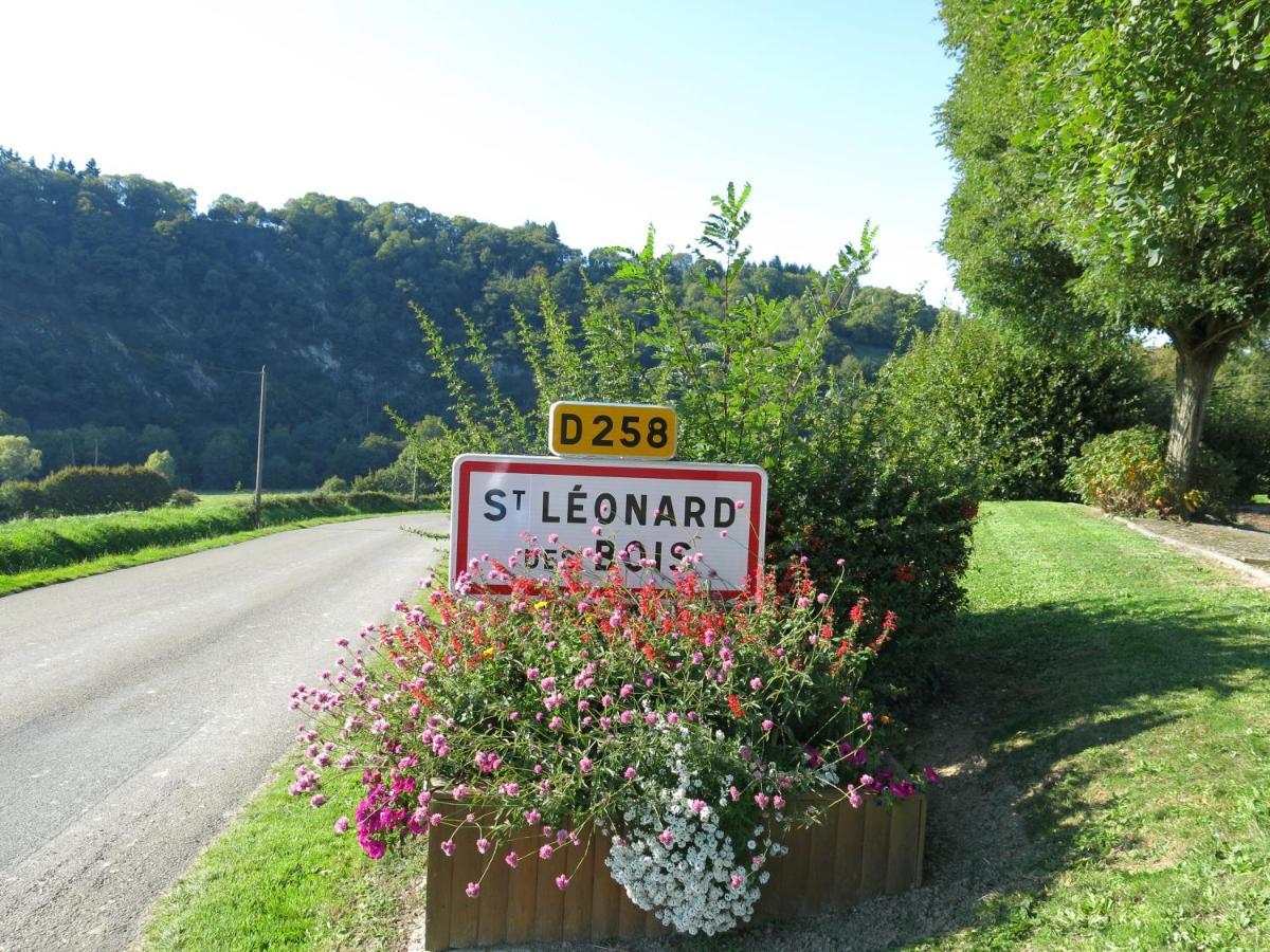 St Germain Bed & Breakfast Saint-Germain-du-Corbeis ภายนอก รูปภาพ